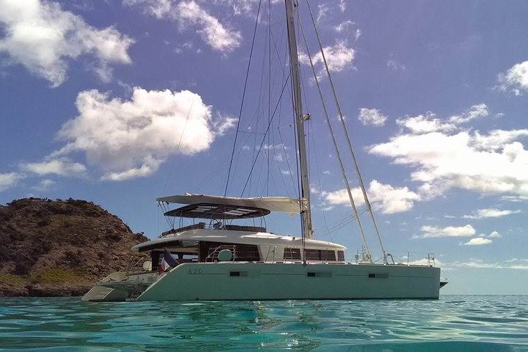 Catamaran Dream Yacht Charter